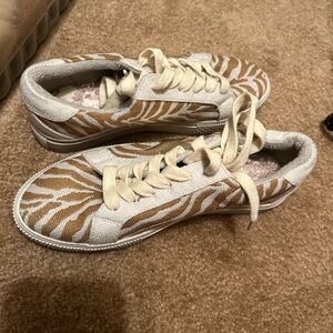 Stylish Tan and Cream Women's Sneakers